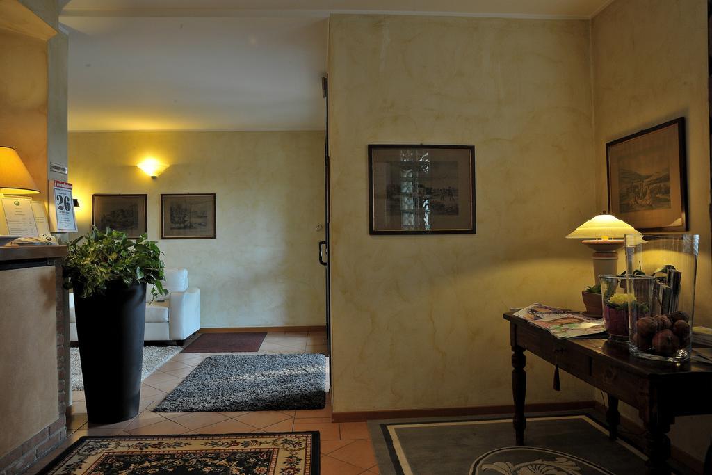 Hotel Parco Castelvetro Piacentino Bagian luar foto