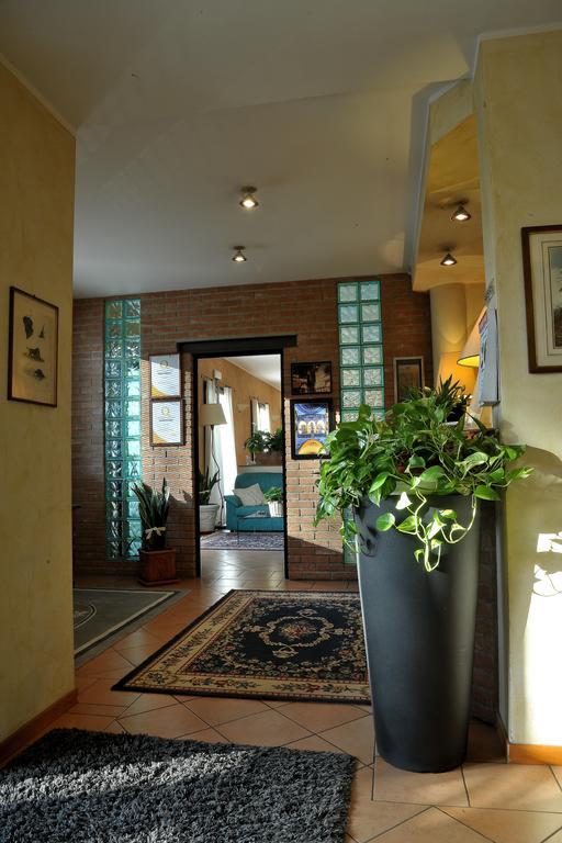 Hotel Parco Castelvetro Piacentino Bagian luar foto