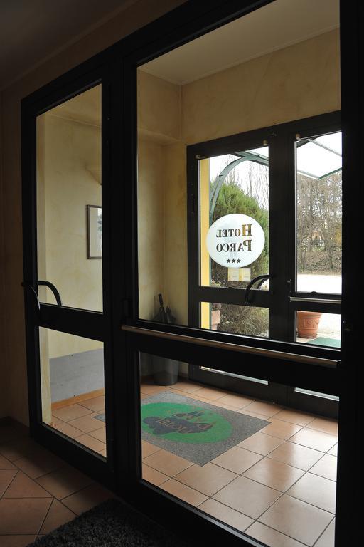 Hotel Parco Castelvetro Piacentino Bagian luar foto