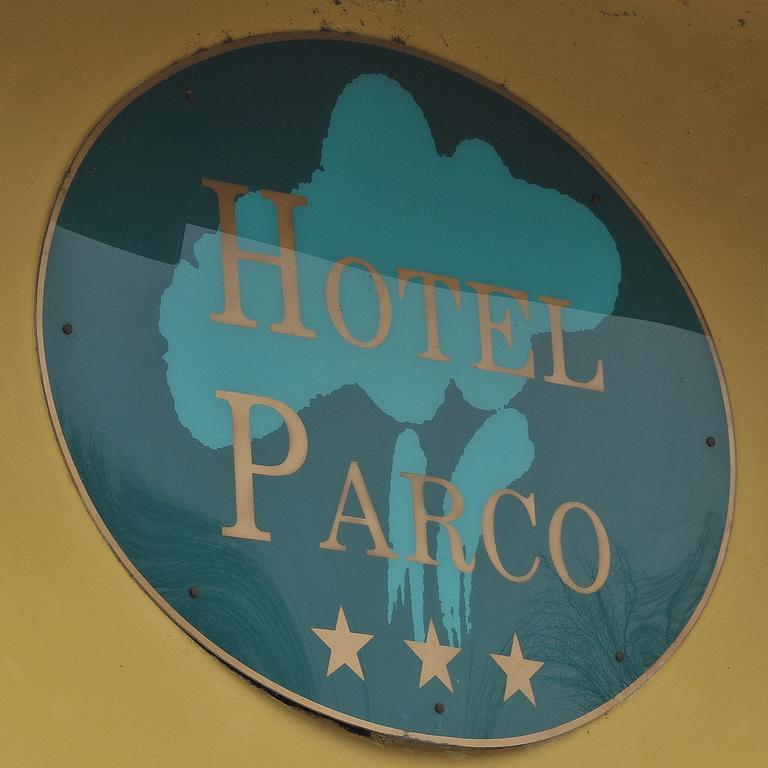 Hotel Parco Castelvetro Piacentino Bagian luar foto